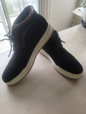 Stacy Adams Black Suede Lace Up Chukka Boots with Brown Trim